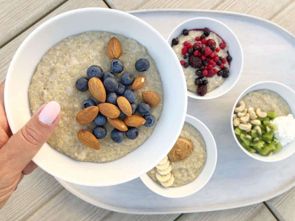 Kvinoapuuro on terveellinen, helppo ja gluteeniton aamupala